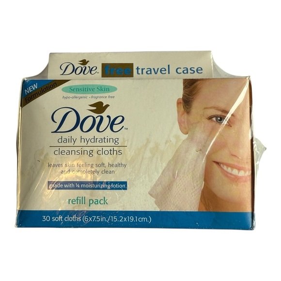 Dove Daily Hydrating Facial Cleansing Cloths Sensitive Skin 30 Ct / Travel Case - Picture 6 of 6